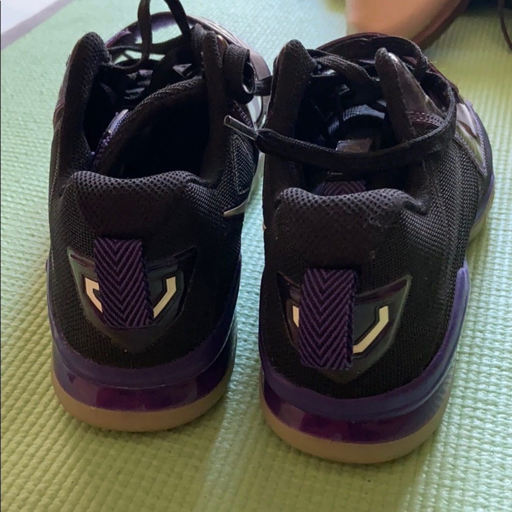 Nike CJ Trainer 2 Purple Glow Athletic Shoes - Picture 3 of 4